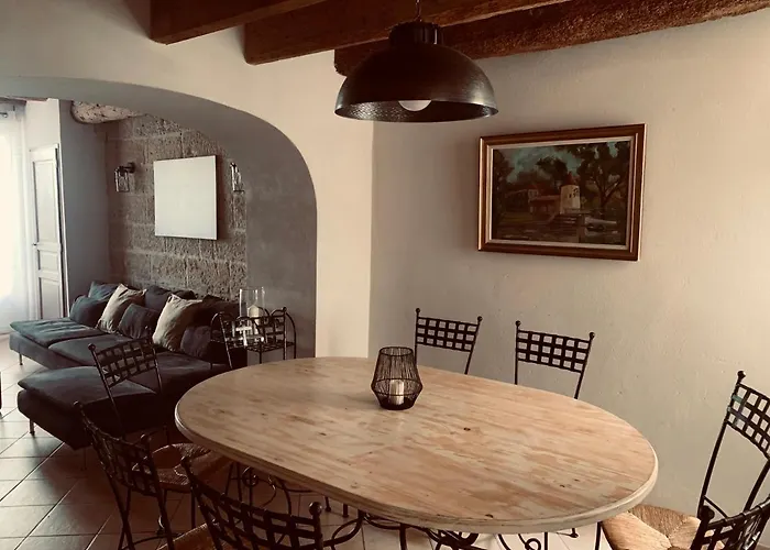 Maison De Village Provençal * Vallabrègues
